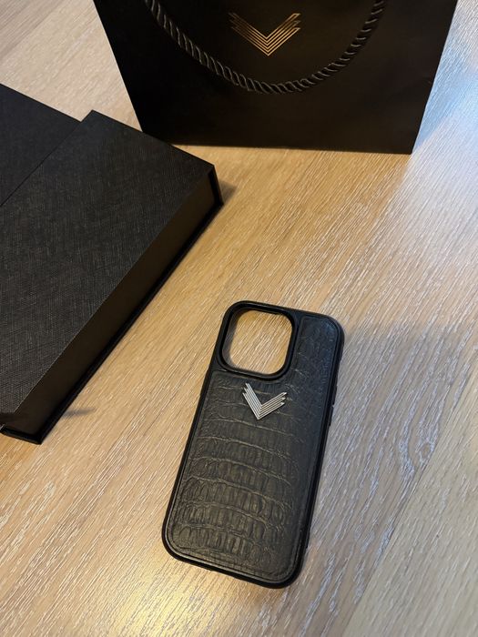 Husa Vellante origina din piele de vitel cu textura de aligator