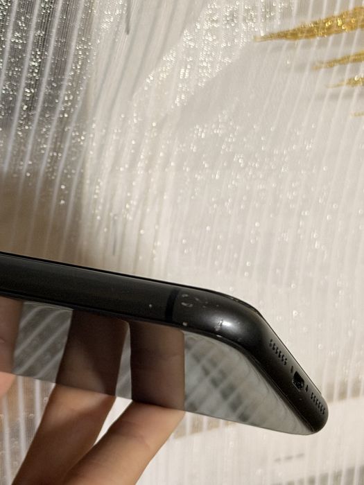 Айфон 11 продам