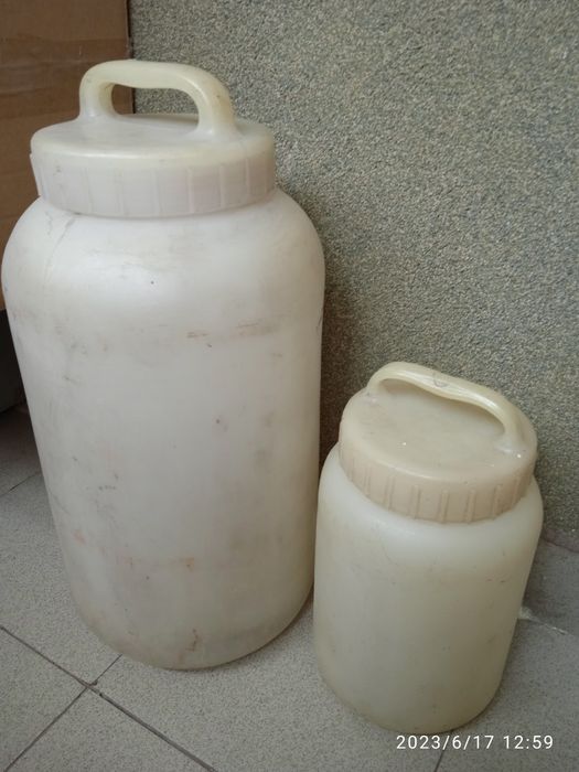 БИДОНЫ пищевые пластмассовые