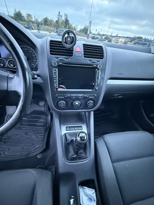 VOLKSWAGEN Golf 2005 — imagine 5