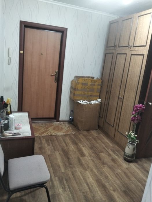 Продам двух комнатную квартиру