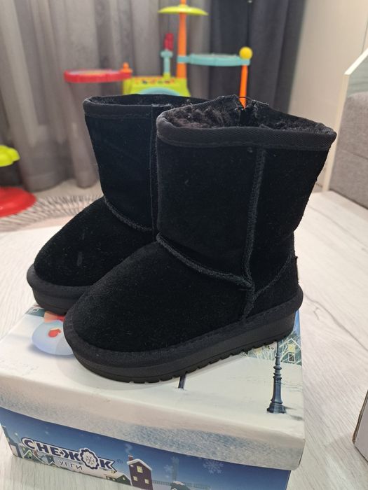 Продам детскую обувь