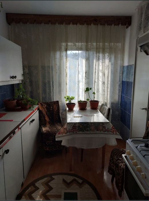 Vand apartament 3 camere