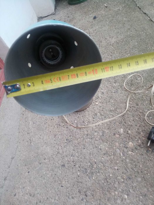 Стара сгъваема лампа