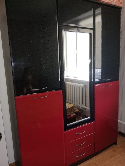 Продам спальный гарнитур
