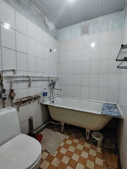 Фарғона ш. Фрунзиский 2 хонали квартира ижарага берилади. ID: 1745