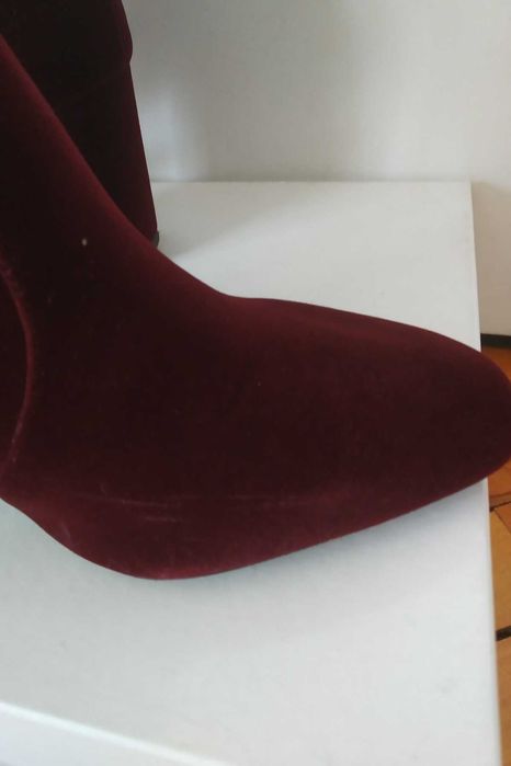 Кадифени боти, Laura Biagiotti