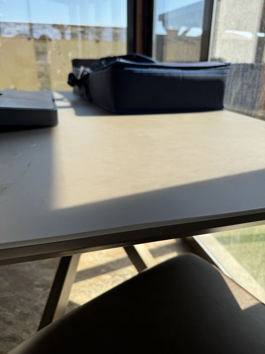 Masa sticla mata plus 6 scaune piele