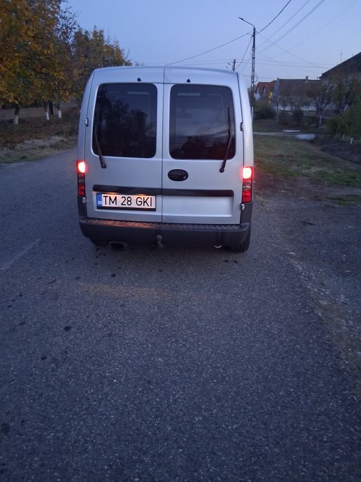 Vand opel combo recent inmatriculat