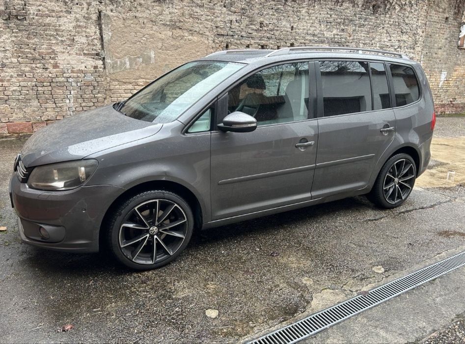 Volkswagen touran