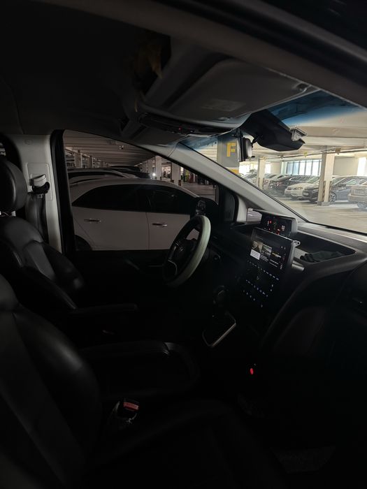 HYUNDAI Staria Srochno Sotiladi !