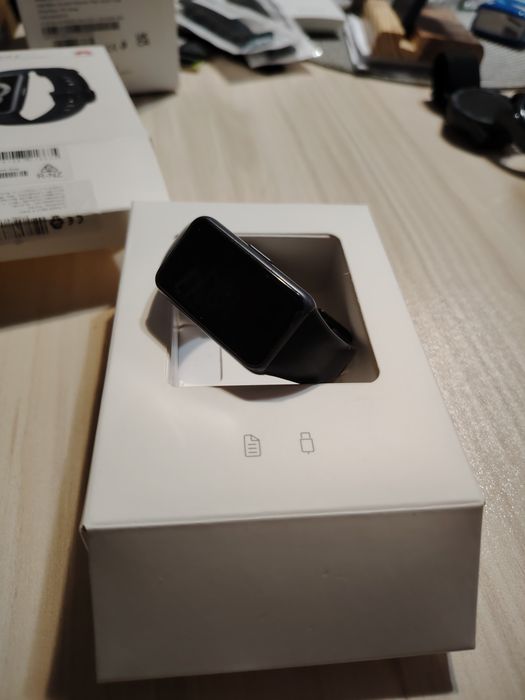 Продава Huawei band 6