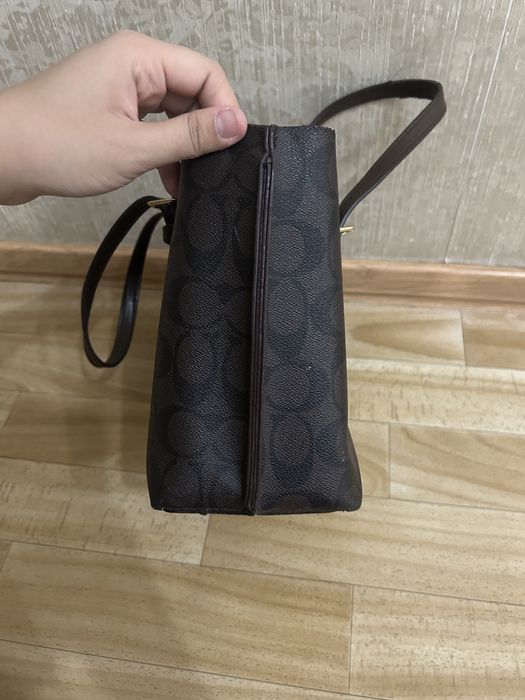 кожаная сумка тоут Coach