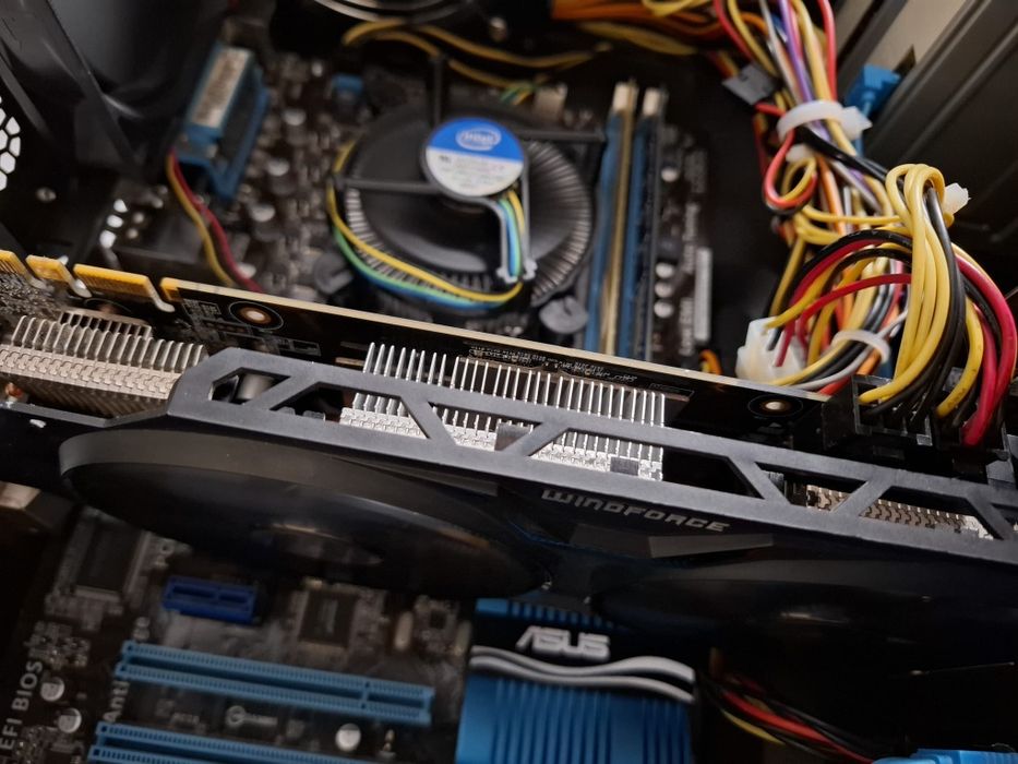 Reparații calculatoare