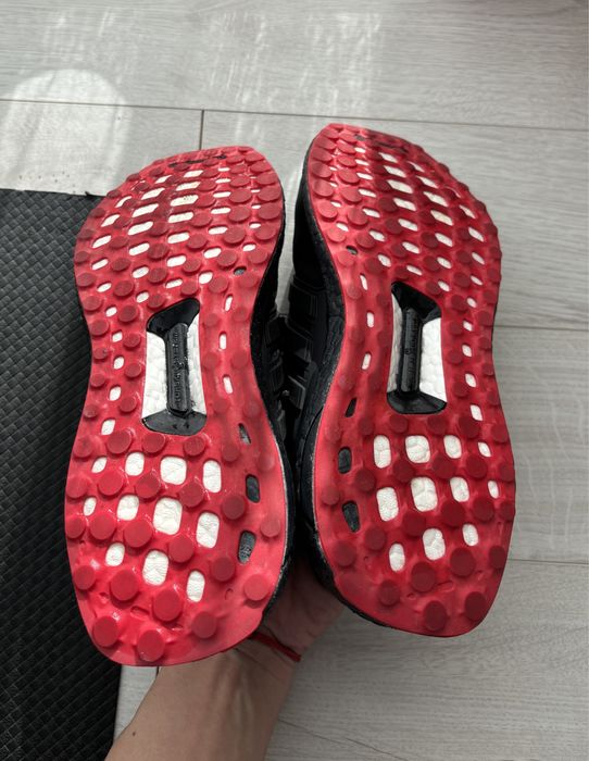 Adidas UltraBoost DNA Mono Chinese New Year маратонки