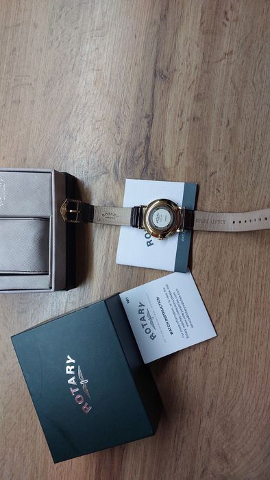 Прадаю мужские часы Rotary