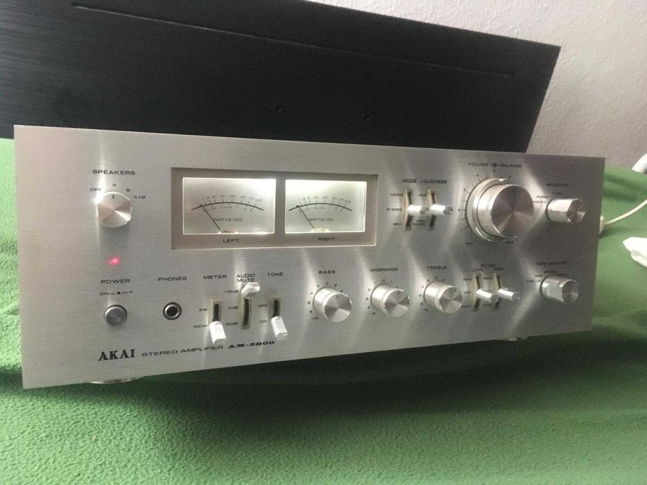 AKAI AM 2800 vintage top
