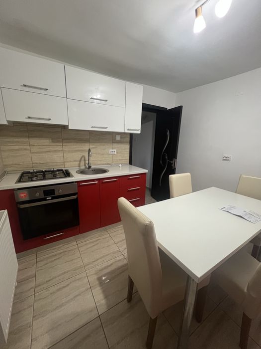 Inchiriez casa+mansarda