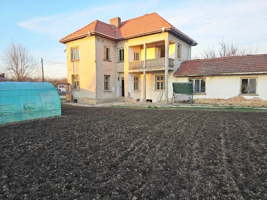 Къща в село Лехчево област Монтана с нов покрив!!!