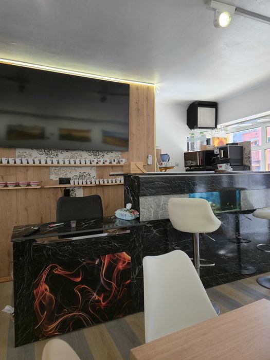 Mobilier complet pentru bar / cafenea – Stare excelentă!