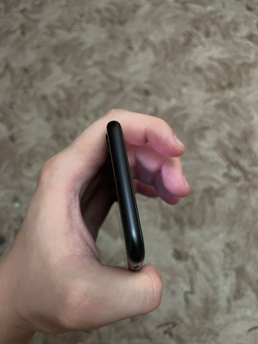 Iphone SE 2020г 128гб