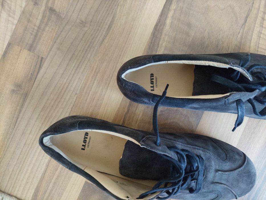 Pantofi LLOYD ,piele intoarsa,mărime 7 ( 40 )