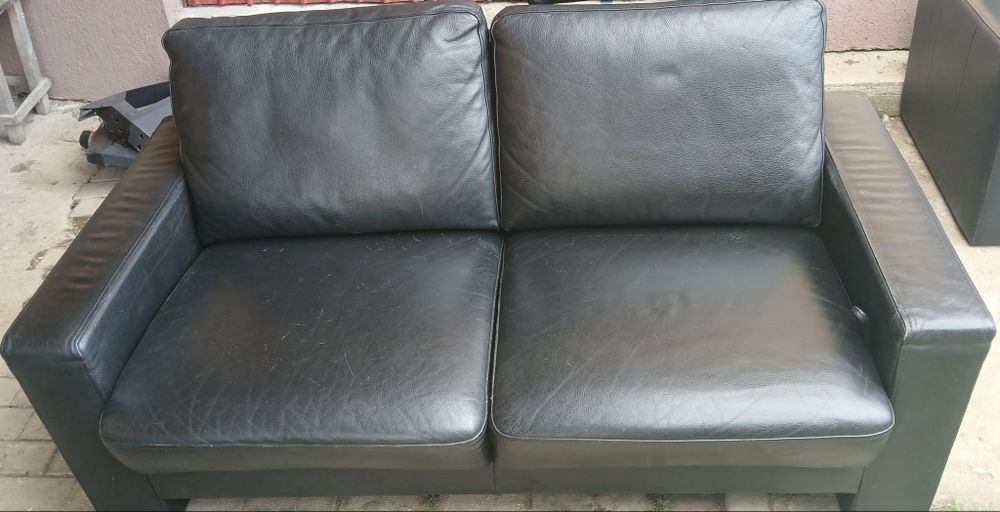 Canapea piele neagra