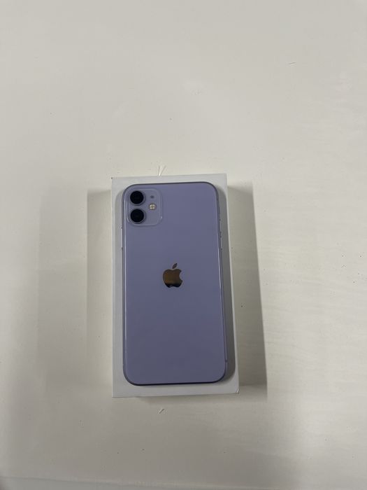 Iphone 11 с гарантия всё работеат