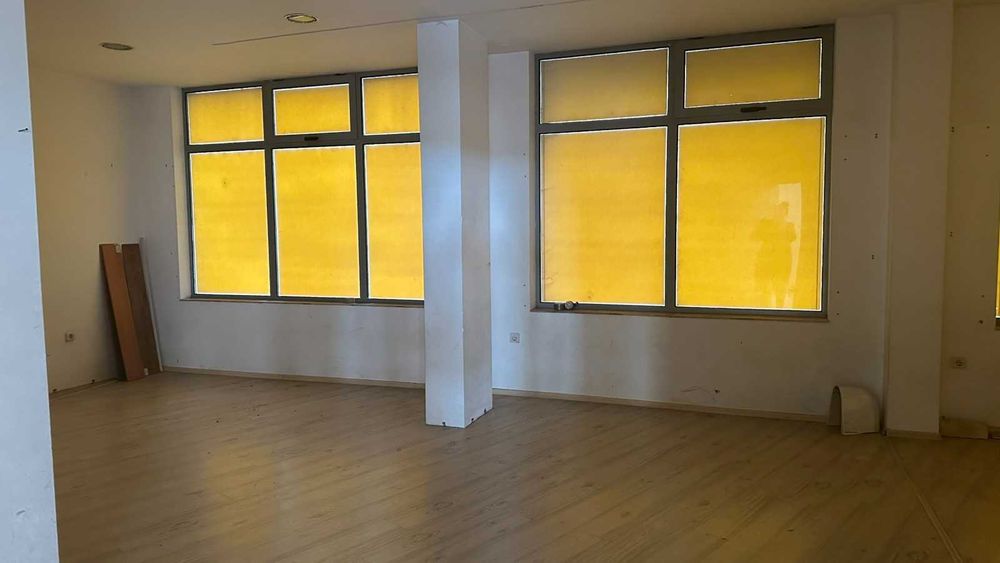 Продава се Магазин в Карлово - 185 кв.м за 607 €/кв.м - Снимка #4