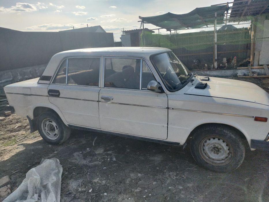 Продам срочно машину