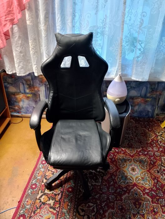 Продам игровое кресло