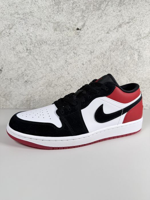 Air Jordan 1 Low Black Toe