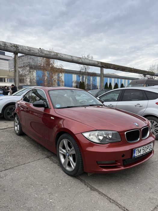 Vand Bmw seria 1 - COUPE - AUTO - NAVI - TRAPA