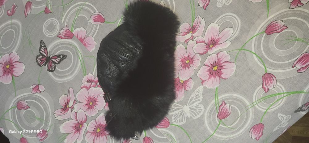 Шапку Кожа пуховик