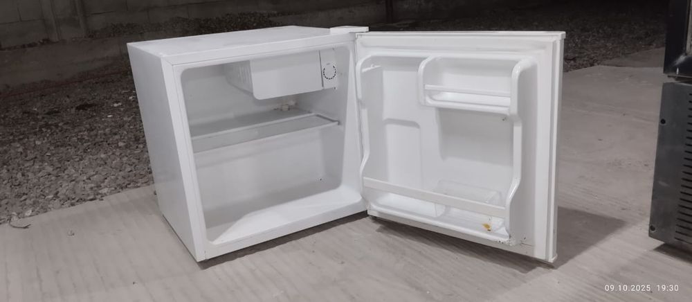 Холодильник Elenberg