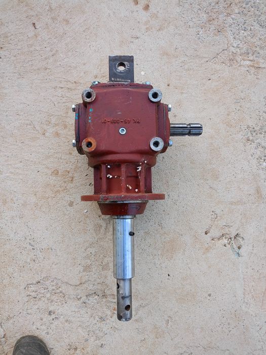 Reductor freză sau burghiu pamant