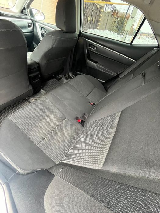Toyota Corolla 2014 года срочно продам