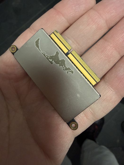 Ssd macbook a1708 Apple  ramas din urma unde dezmbrari