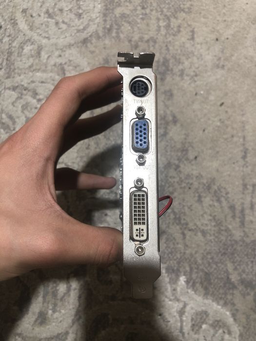Продам видиокарту Geforse Gt 8600