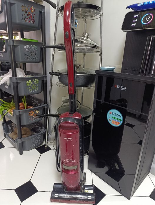 Пылесос б.у,рабочий.