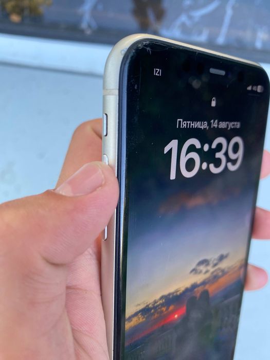 Обменяю iPhone 11 на модель выше