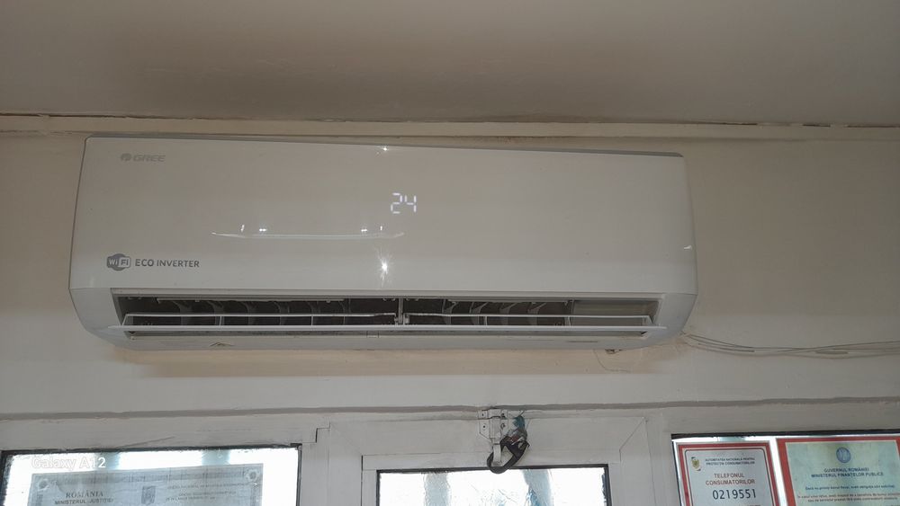 Vand aparat  aer conditionat Gree-impecabil!