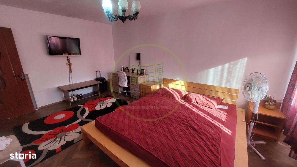 Apartament 3 camere, decomandat, parter, cartierul 1 Mai, zona Pelenda