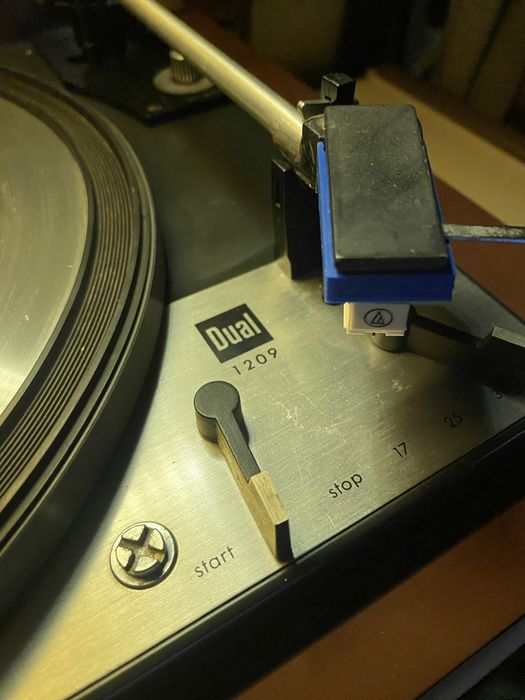 Pikup Dual 1209 retro