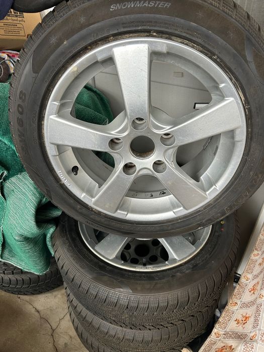 Гуми за автомобил