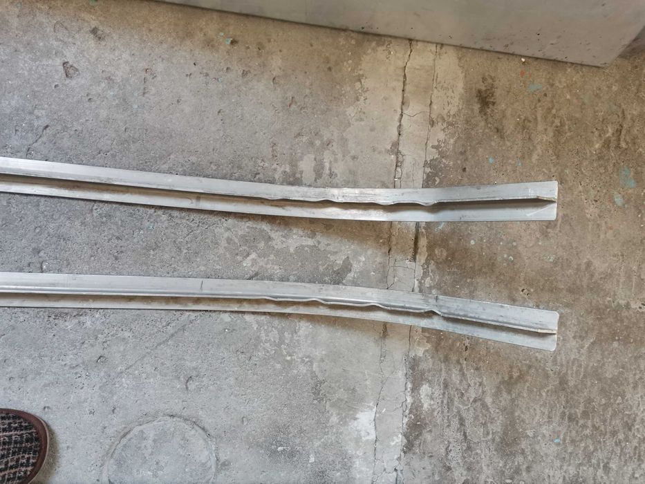 Уголки лыжи на сани