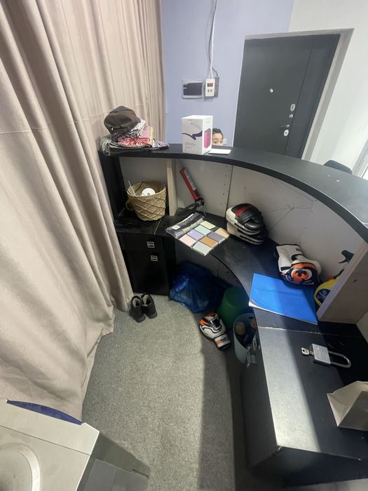 Ресепшен почти новый