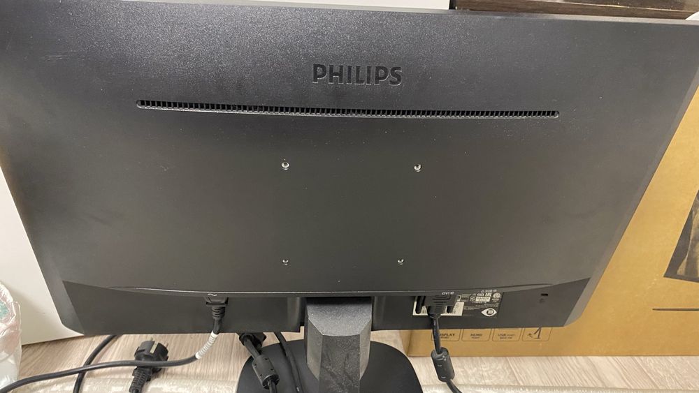 Продам монитор Philips