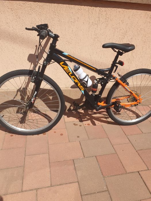 Vând bicicleta Velors