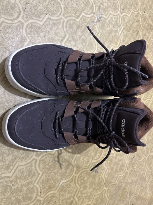 Оригиналл носил 1раз  размер 42,5